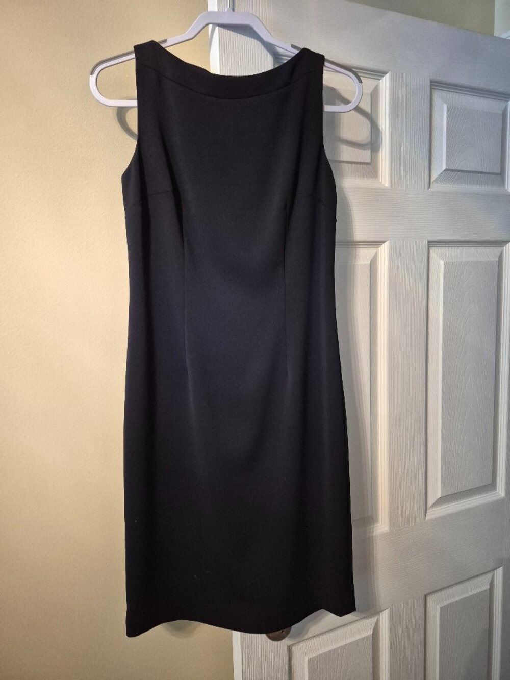 Yansi Fugel perfect black sleevless dress size 4